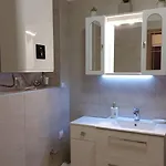 Apartament Menida *